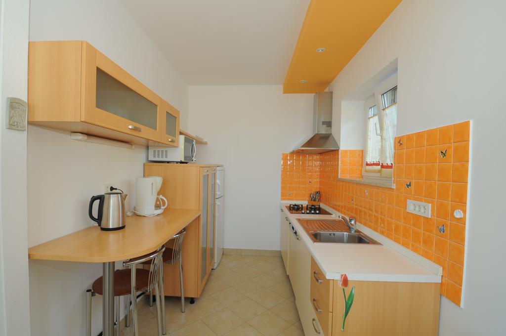 Apartment Kisic 3 Icici Exterior photo